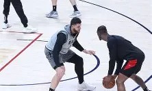 金年会官方网站-波特兰开拓者训练开放日，今晨扳平良机引欢呼，社区盾在即，轮换策略成焦点的简单介绍