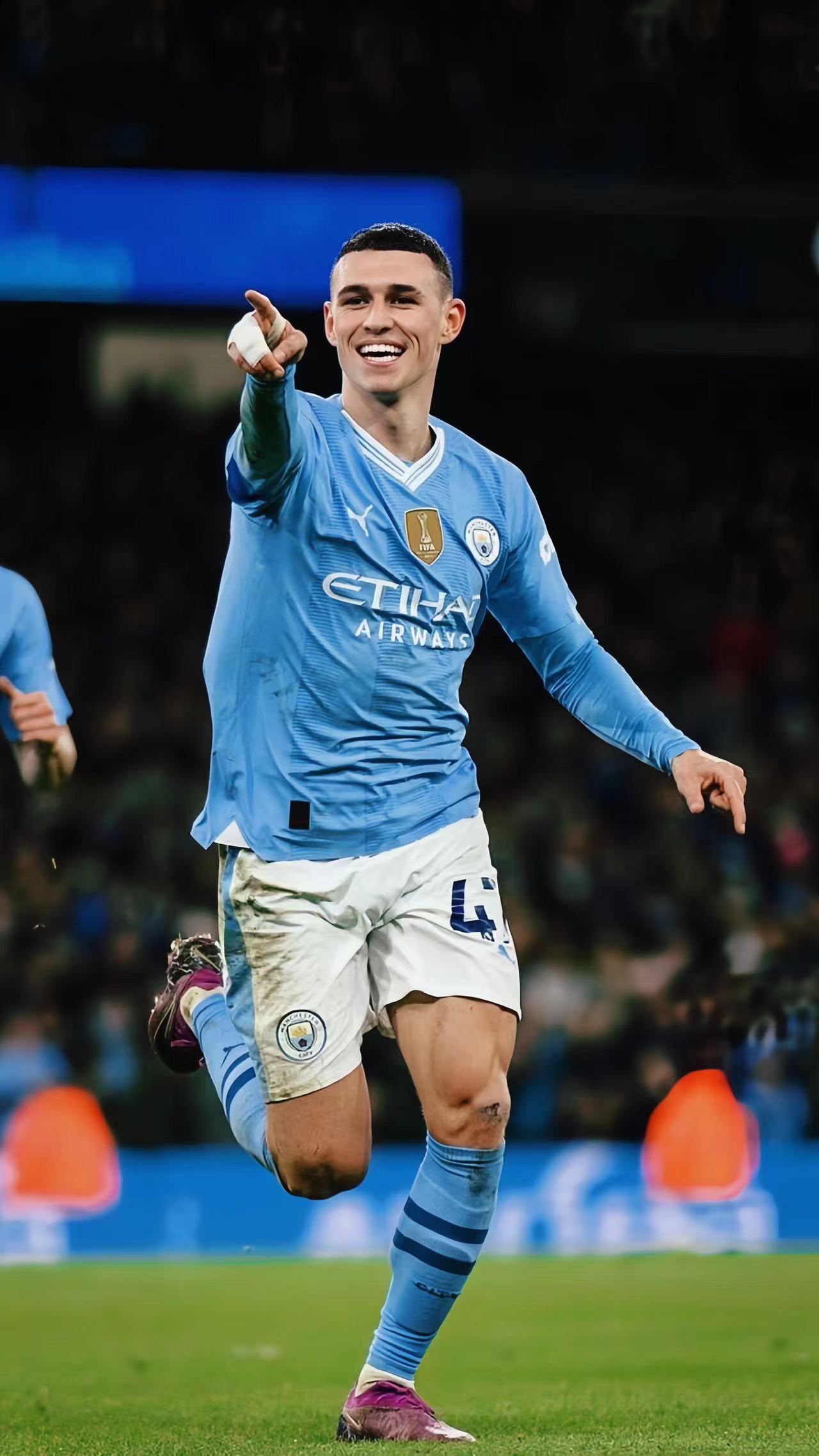 包含赛地聚焦——英超国际比赛日热度飙升,华盛顿奇才临场应变,球迷炸锅,临场指挥获称赞的词条 包含赛地聚焦——英超国际比赛日热度飙升,华盛顿奇才临场应变,球迷炸锅,临场指挥获称赞的词条